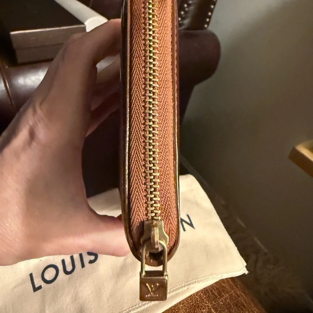 Louis Vuitton Vernis Eldridge Wallet in Excellent Condition